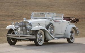 Stutz DV32 Tonneau Cowl 4-Passenger Speedster by LeBaron '1932